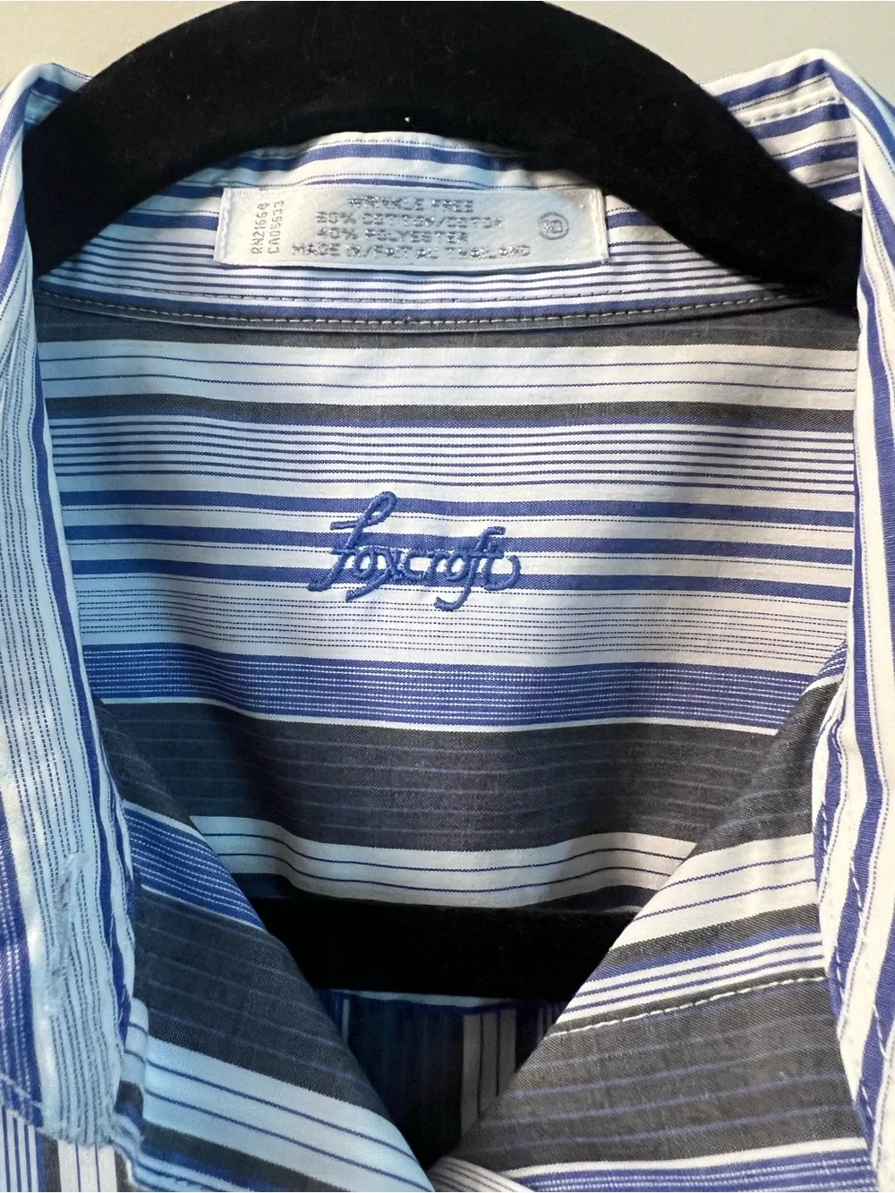 Foxcroft Vintage 100% Cotton Wrinkle-Free Blue Multi-Stripe Button-Down / M - Picture 2 of 9